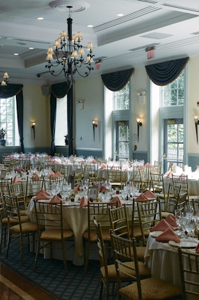 Dyker Beach Golf Course Brooklyn Weddings Nyc Wedding Venues Ny 11228
