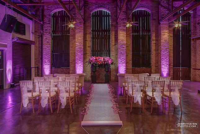 Palm Door On Sixth Austin Weddings Texas Wedding Venues 78701