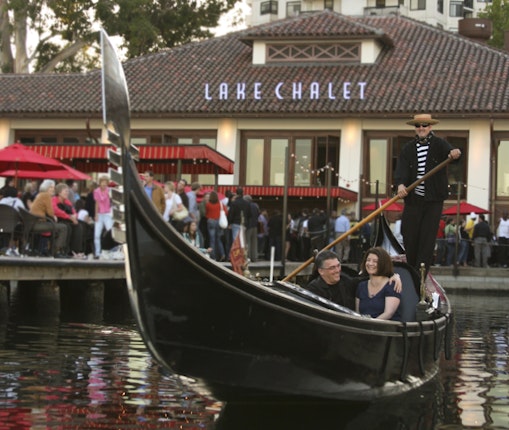 Lake Chalet Oakland Rehearsal Dinner Locations Bay Area Waterfront Lake Chalet Oakland California 5