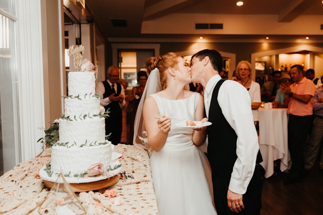 Twin Oaks Wedding Venue Season Love